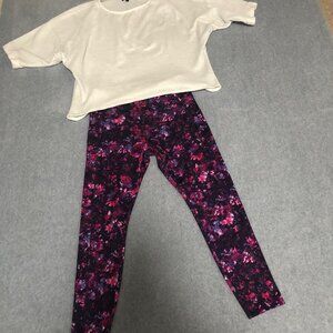 Yogo Athletica Yoga Pants /Capri Size Lg  FREE Sweater